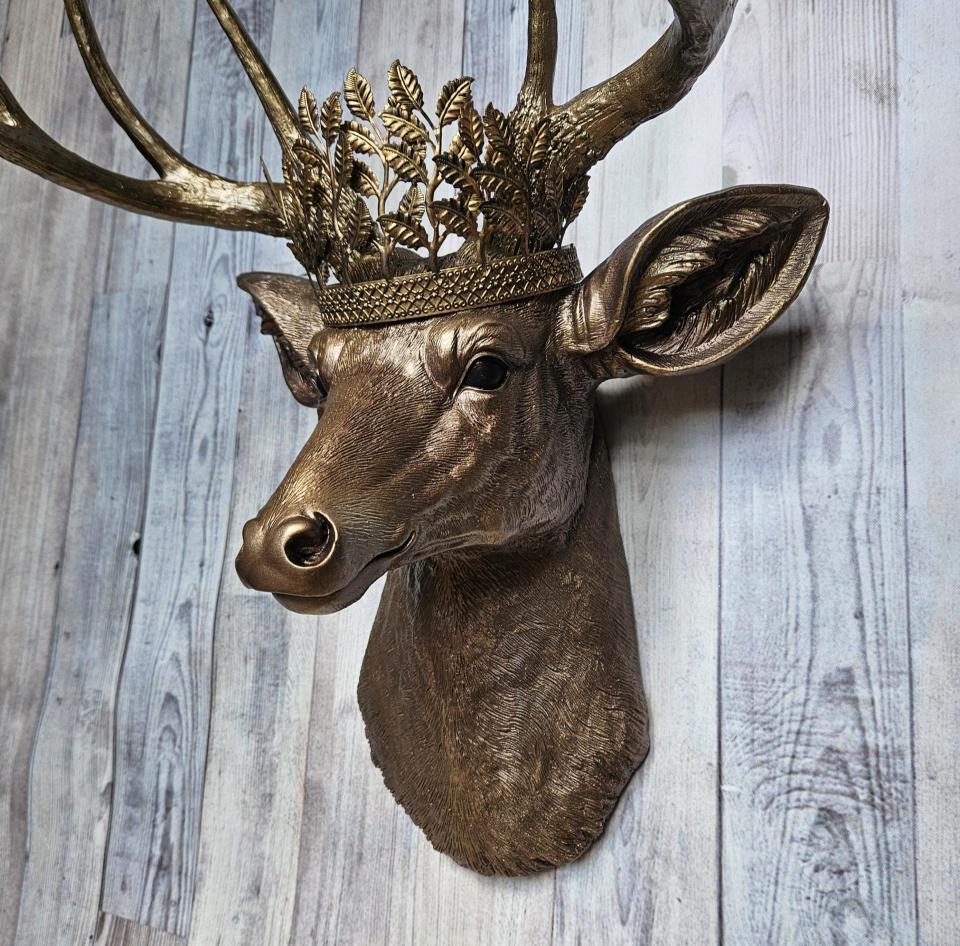 Faux Taxidermy Deer Head Wall Mount, Faux Stag Head with  Leaf Crown