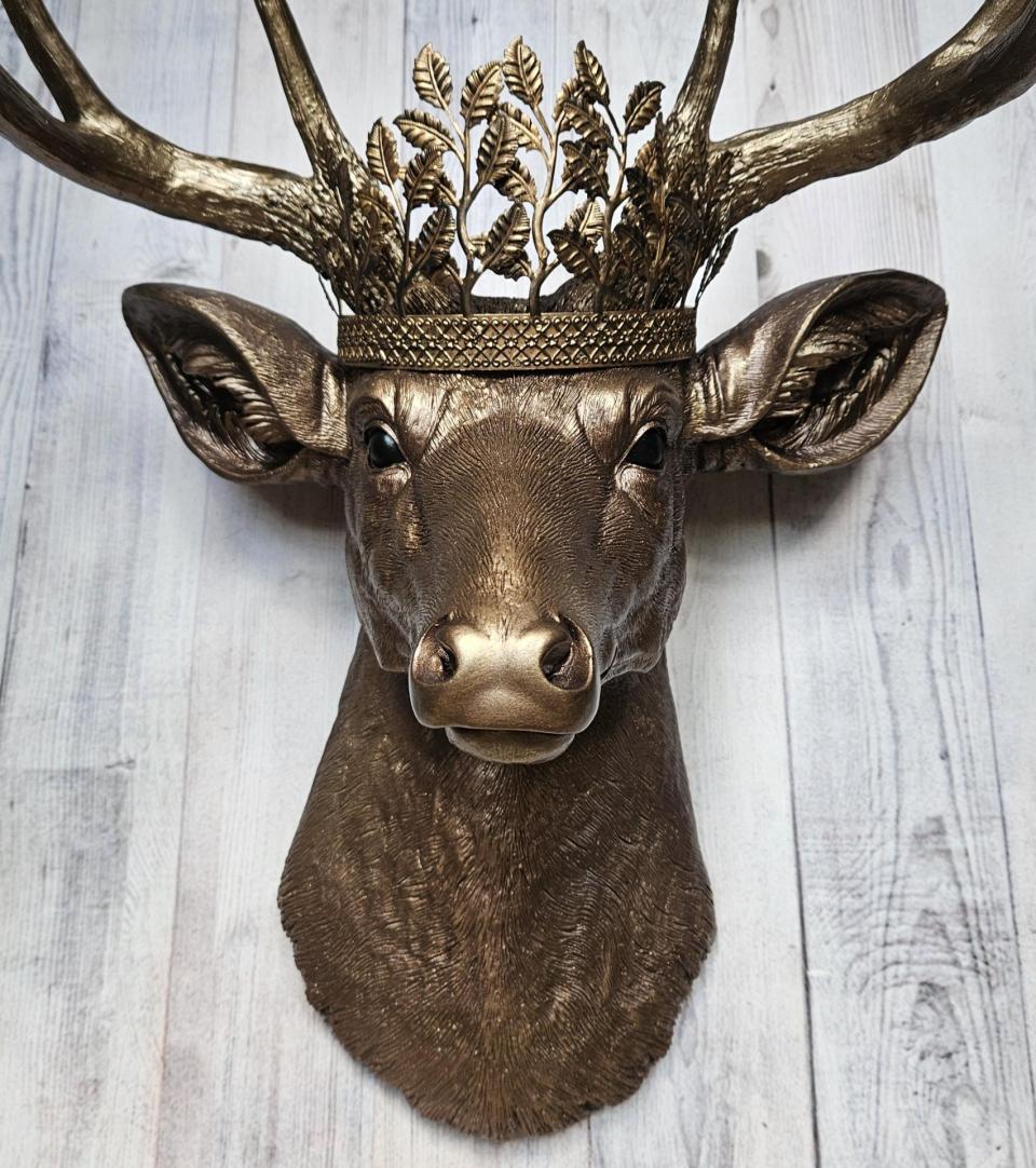 Faux Taxidermy Deer Head Wall Mount, Faux Stag Head with  Leaf Crown