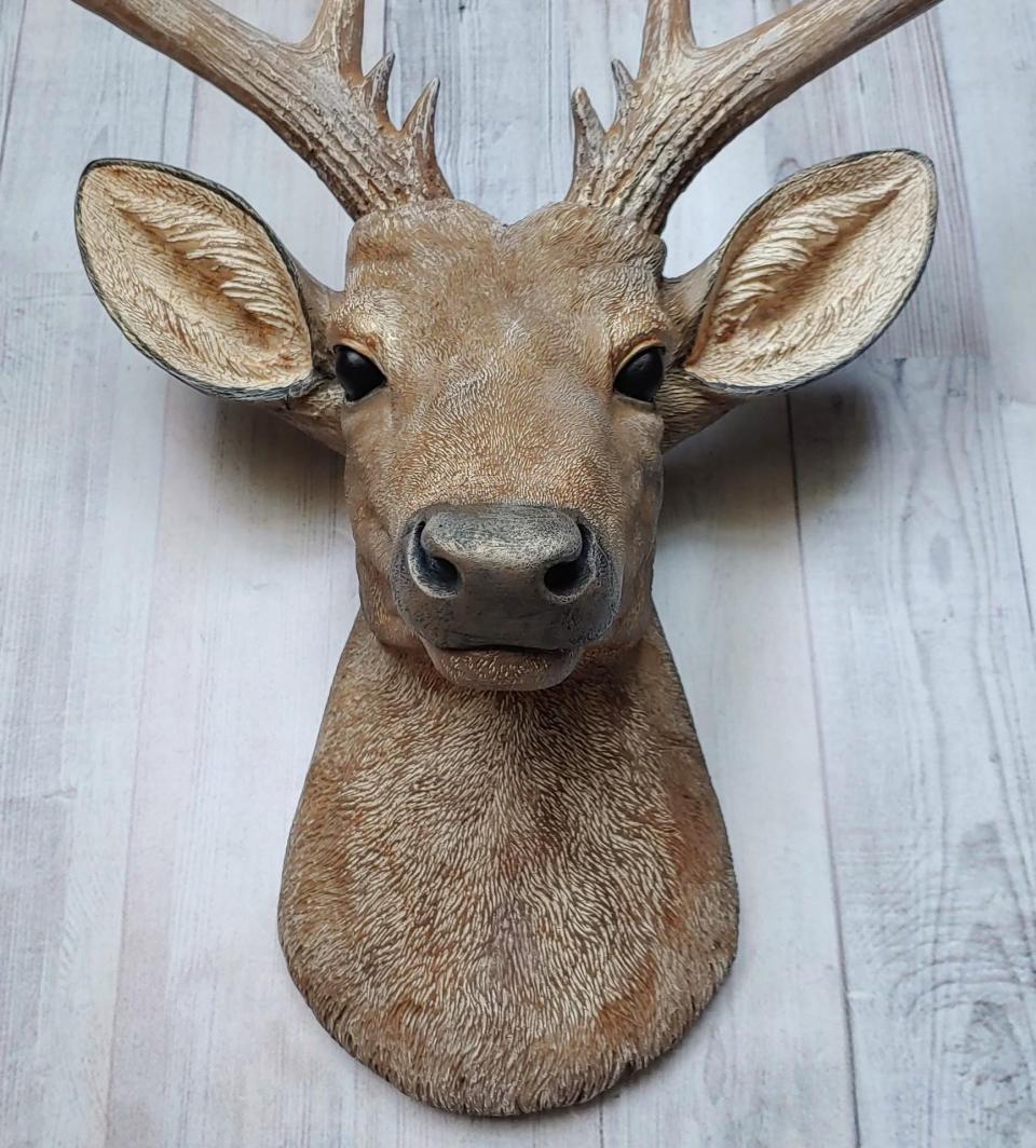 Faux taxidermy natural looking deer head