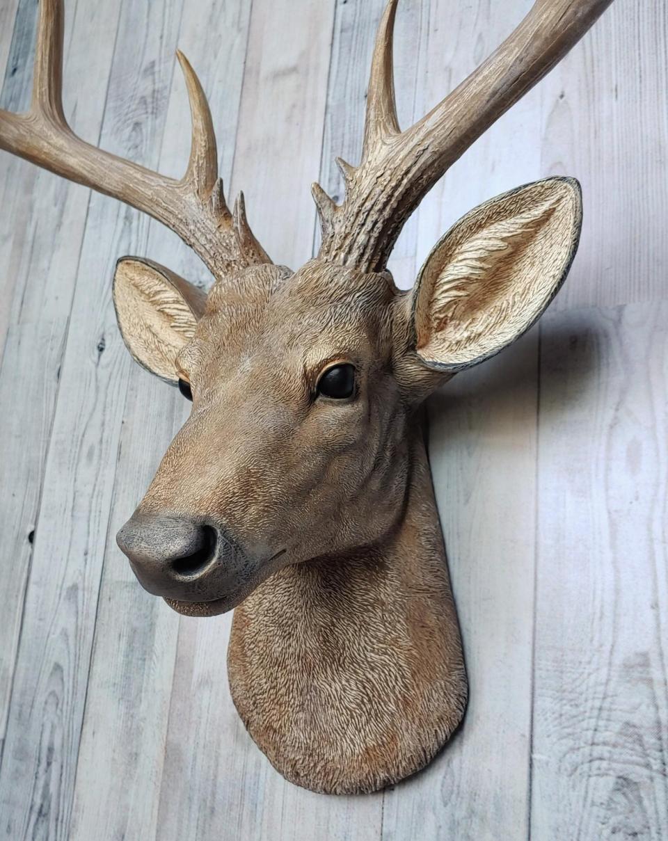 Faux taxidermy natural looking deer head