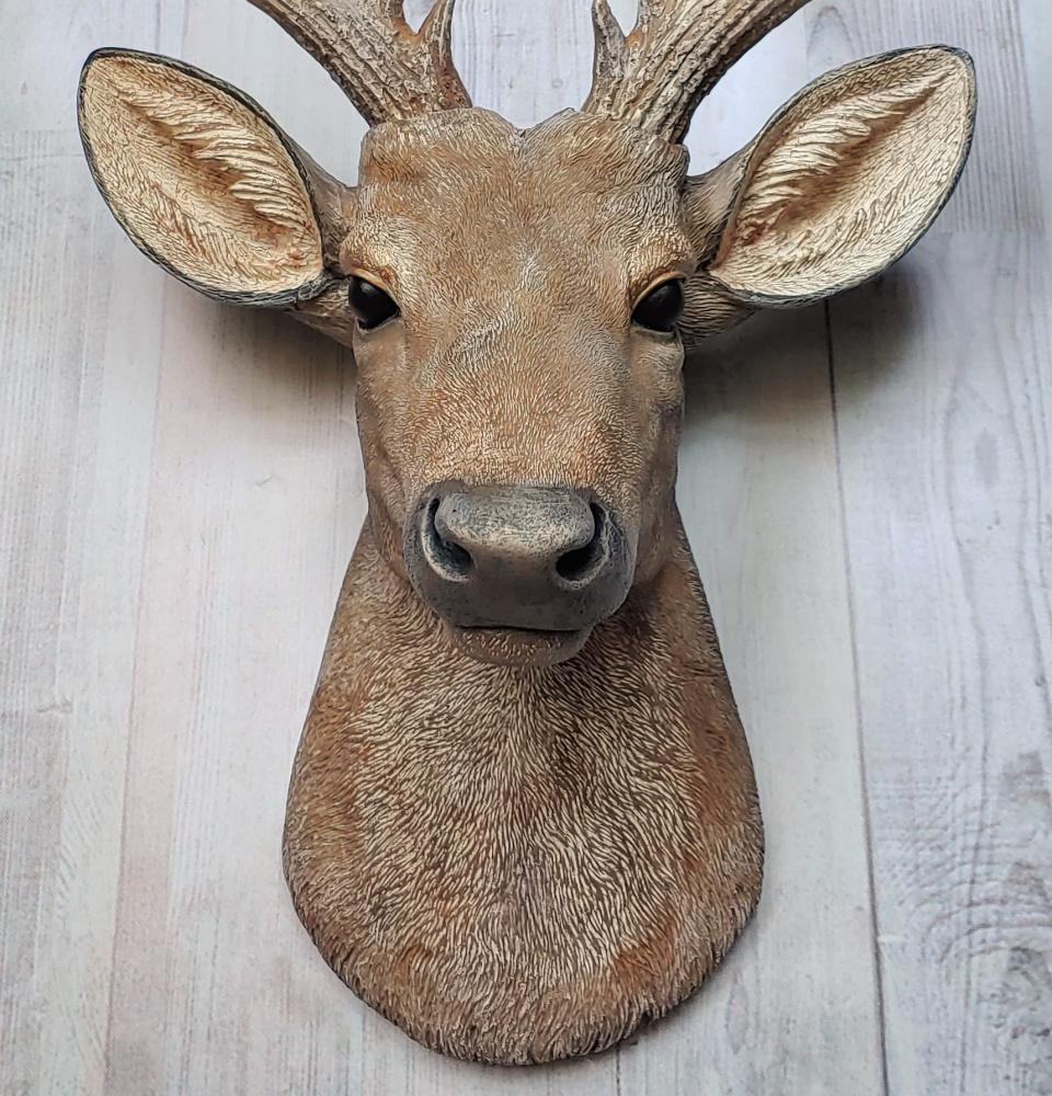 Faux taxidermy natural looking deer head